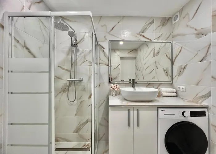 Paulmarie In Apartment